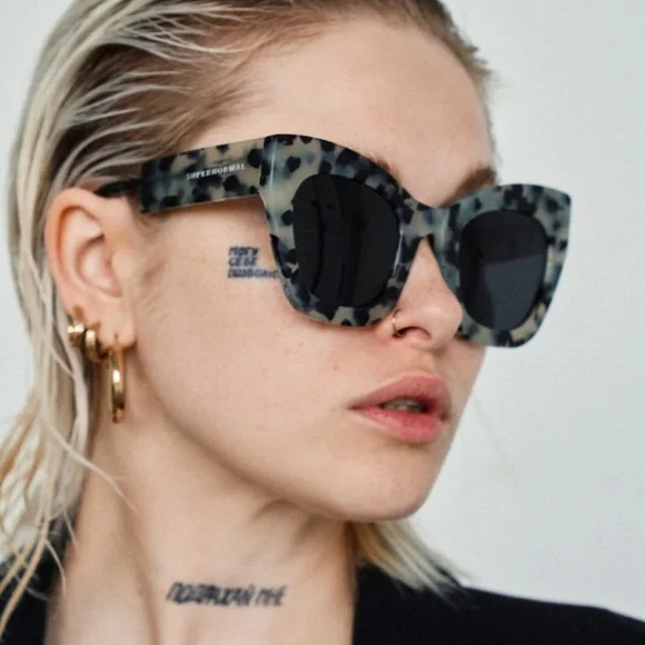 AMBITIOUS Marble frame + Black lenses Supernormal NWOT - Picture 5 of 6